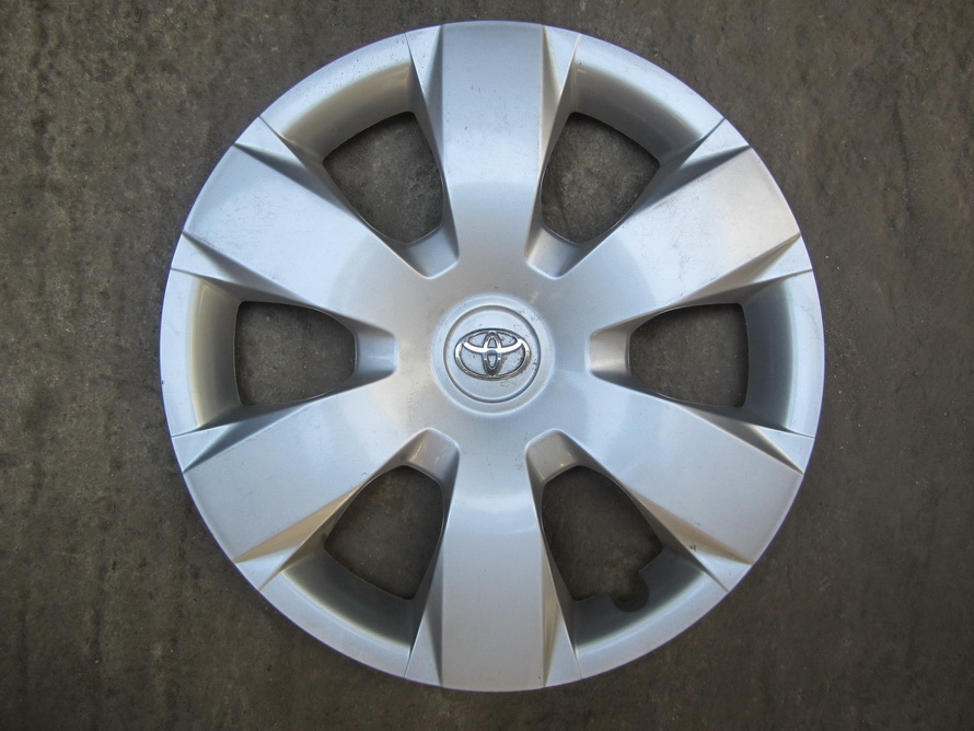 Toyota RAV4 CAMRY HUB CAP WHEEL COVER 42602 06010 Used Auto Parts